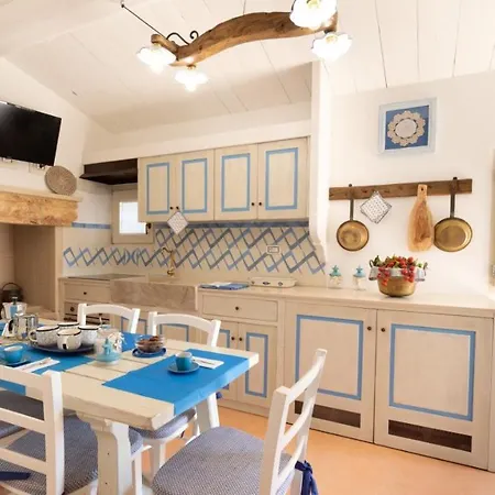Holiday home Trullo Mmammineddhu By Salento Affitti *