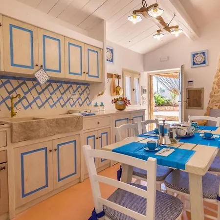 Holiday home Trullo Mmammineddhu By Salento Affitti Torre San Giovanni Ugento